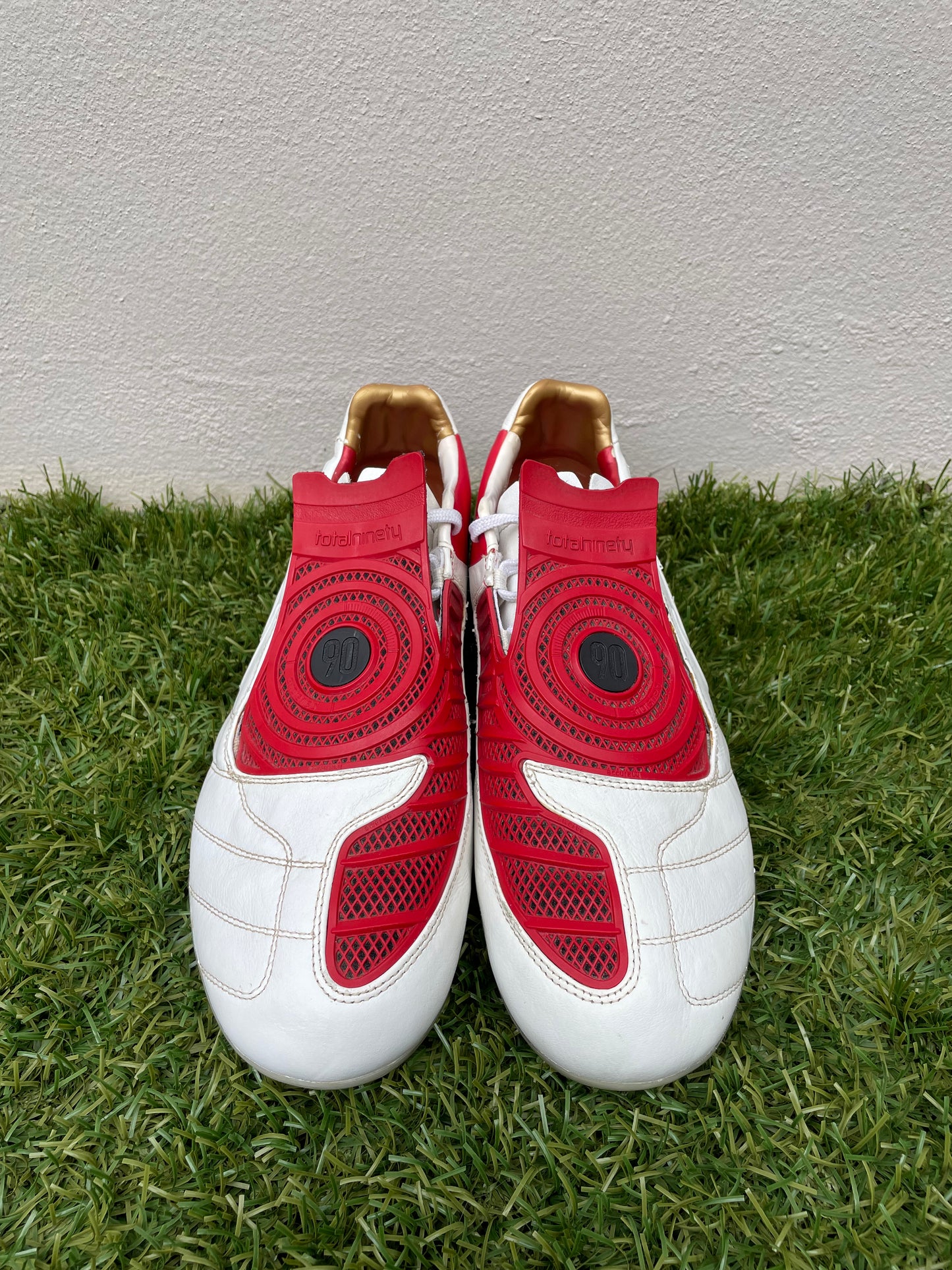 Nike Total90 Laser II (10.5US)