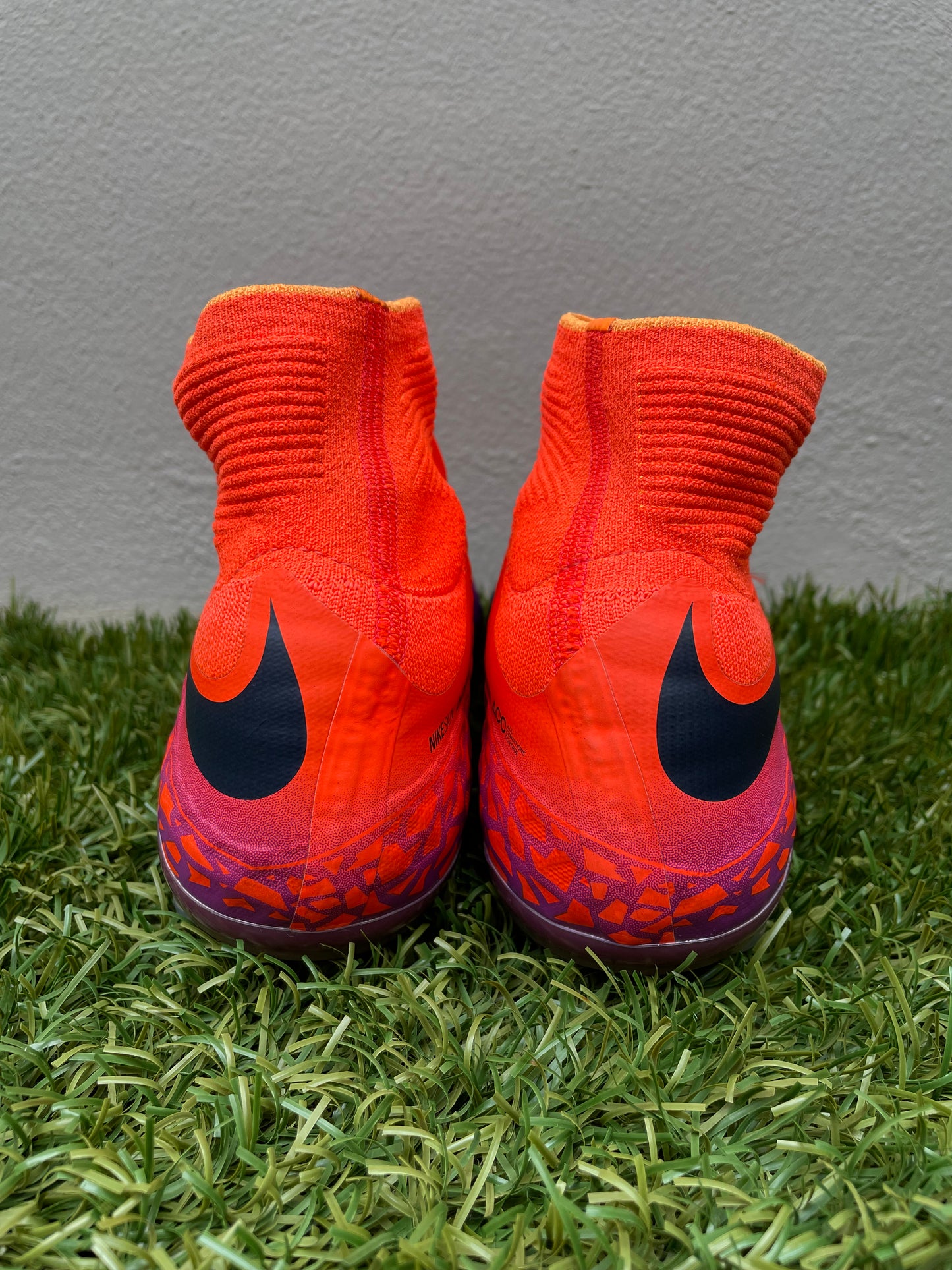 Nike Hypervenom Phantom II (6.5US)
