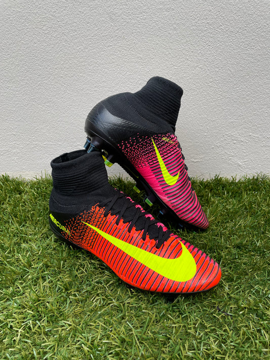 Nike Mercurial Superfly V (7.5US)