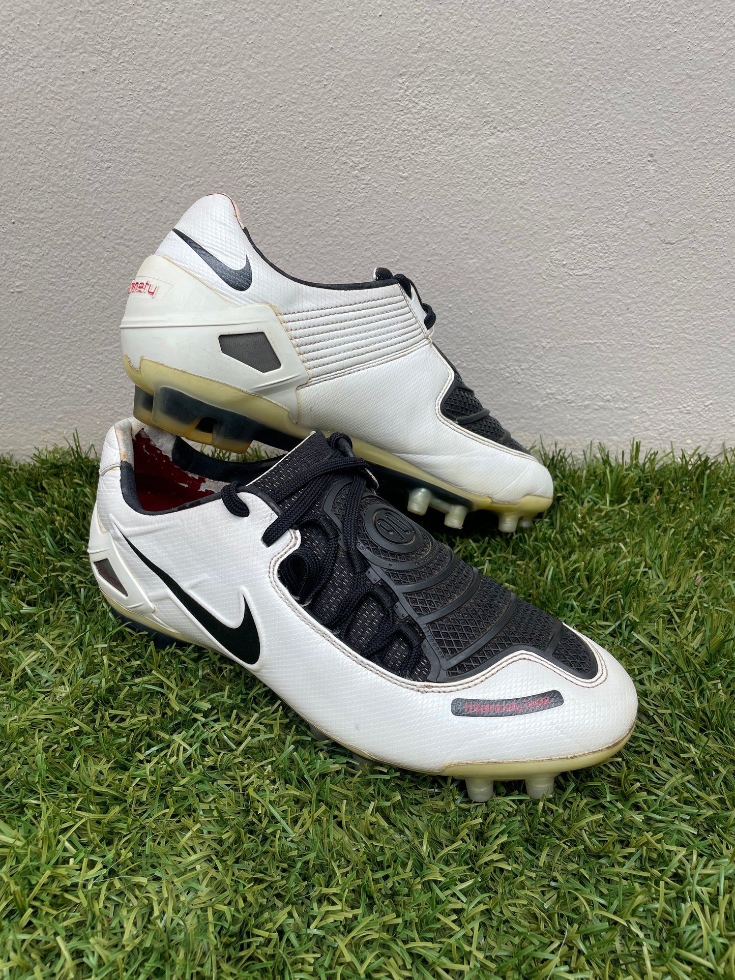 Nike Total90 Laser I (9.5US)