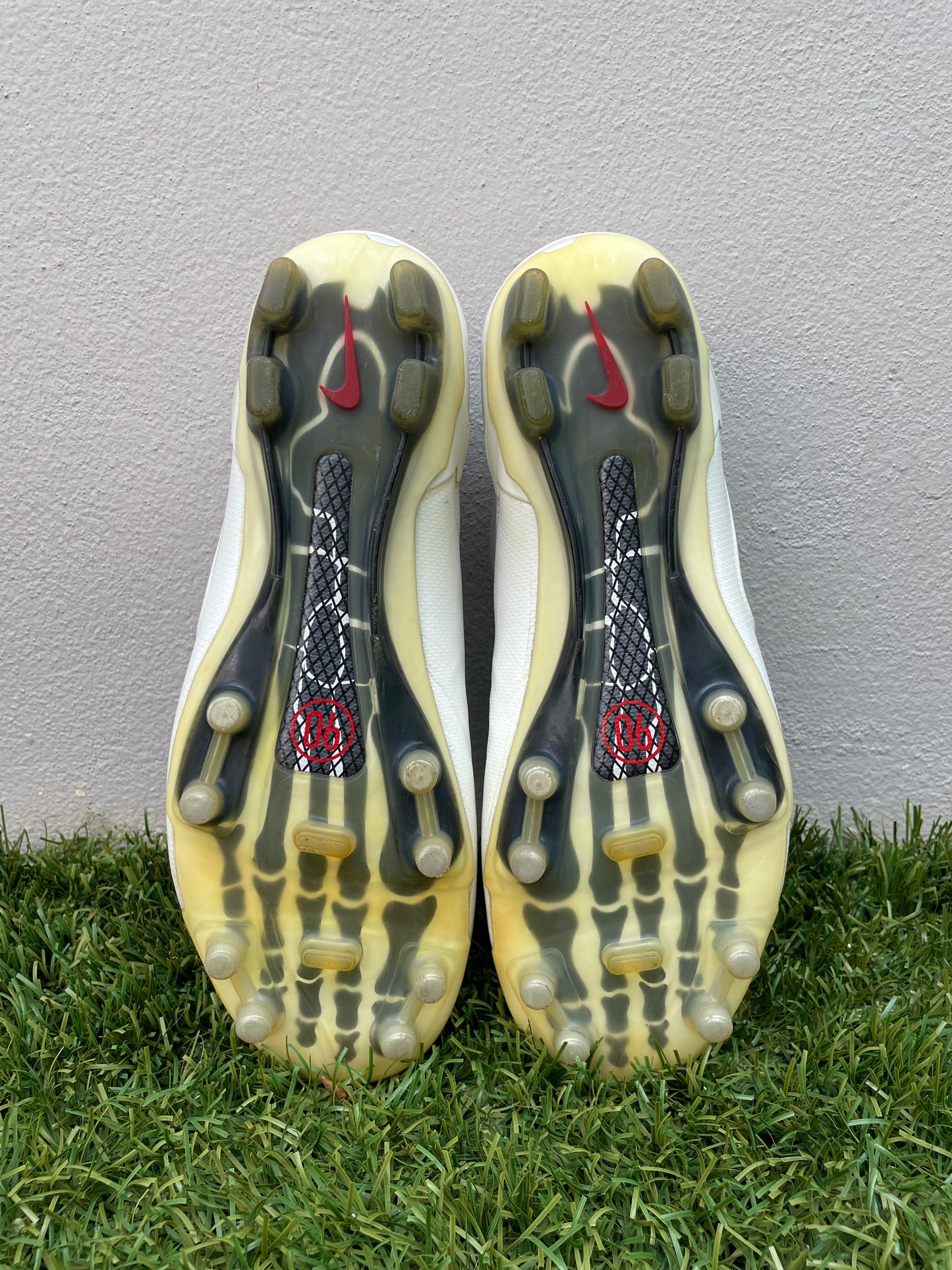 Nike Total90 Laser I (9.5US)