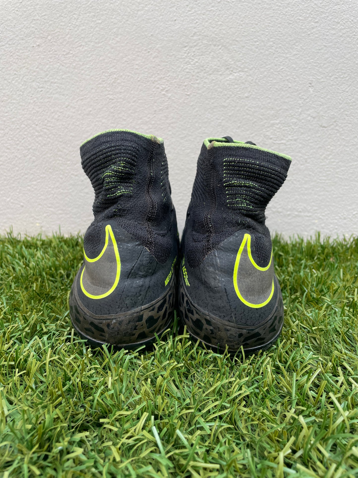 Nike Hypervenom Phantom II (9.5US)