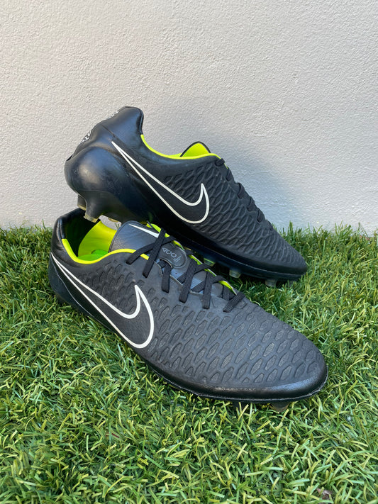 Nike Magista Opus I (11US)