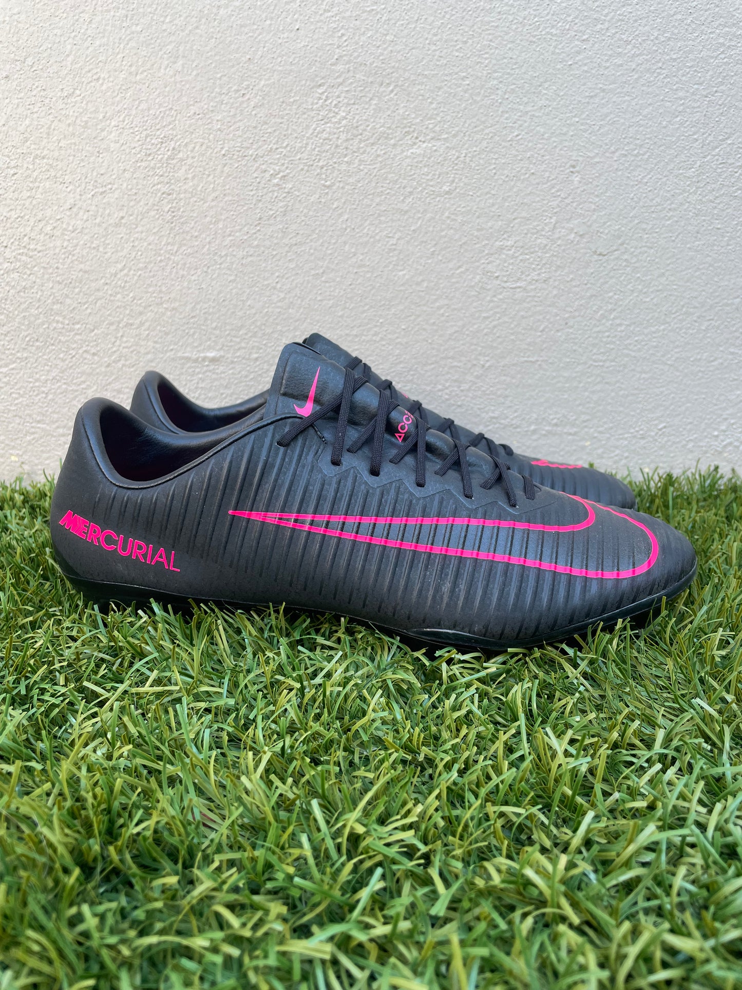 Nike Mercurial Vapor XI (8.5US)