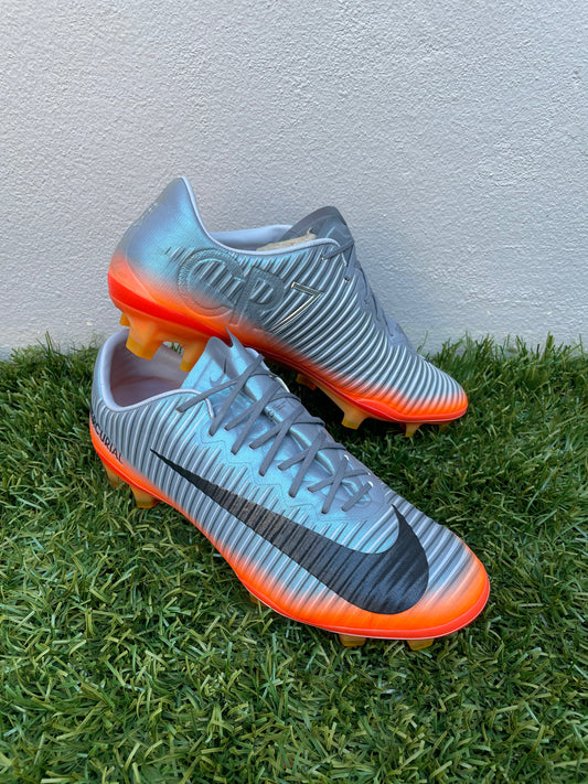 Nike Mercurial Vapor XI (7US)
