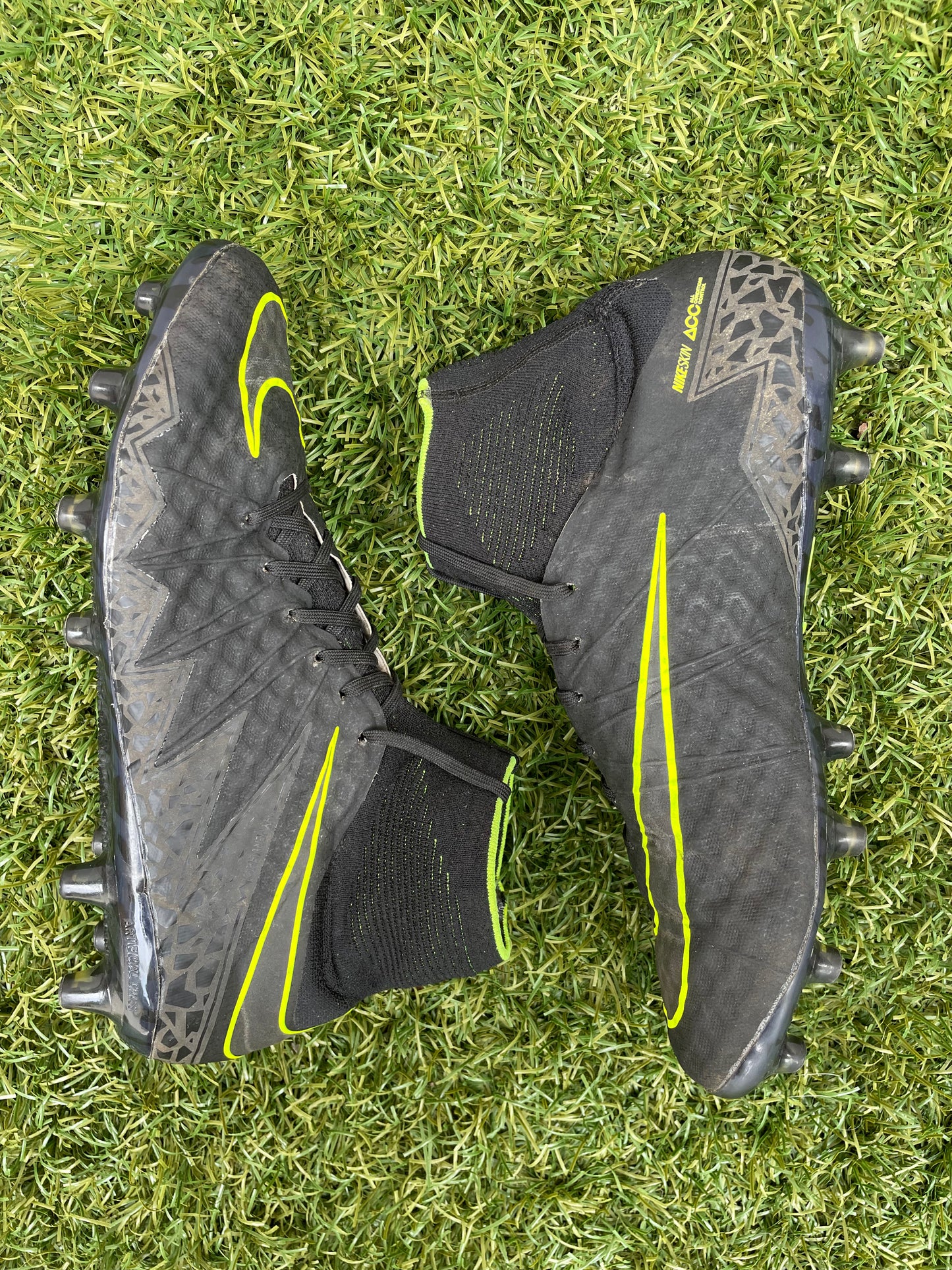 Nike Hypervenom Phantom II (10US)