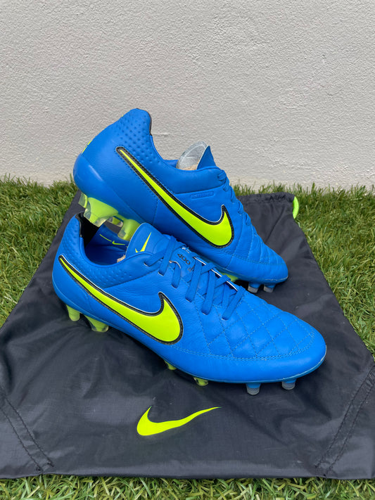 Nike Tiempo Legend V (8US)